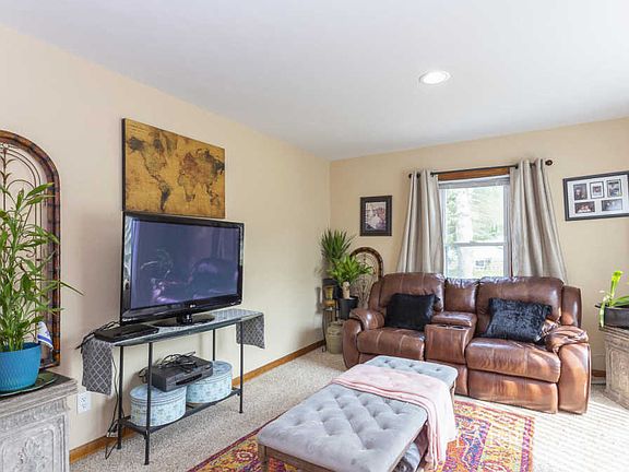5th image of 5773 Lake Michigan Dr
