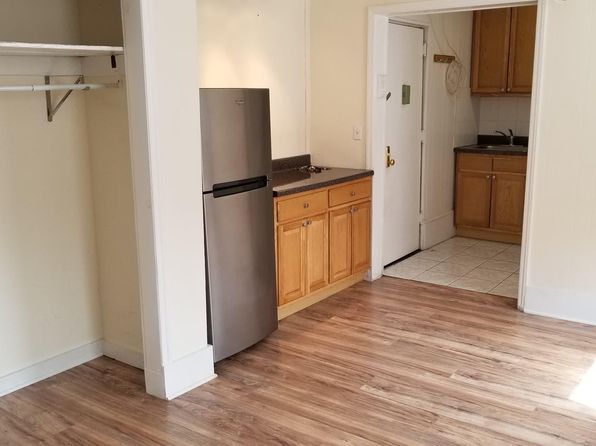 400 Locust St #2B