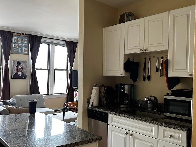 96 W Cedar St #6 — Photo 11