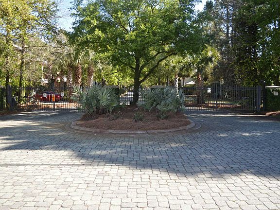 4th image of 5336 Hopetown Ln