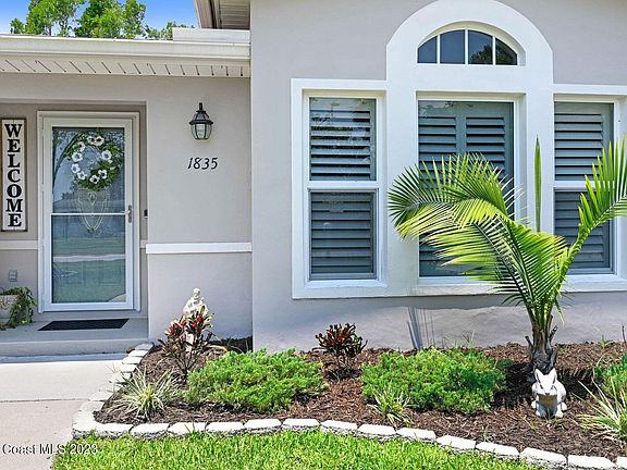 3rd image of 1835 Sandbar Dr