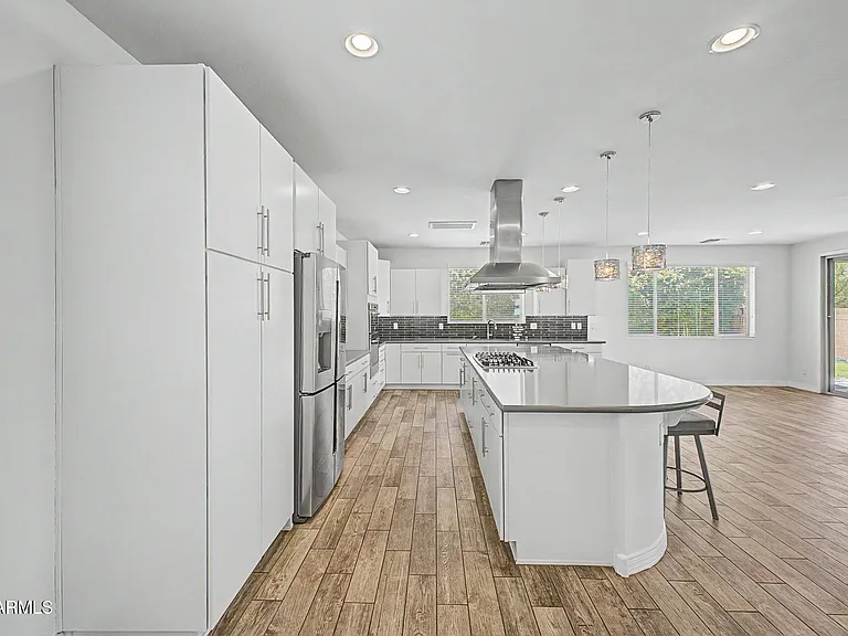 15912 W Sierra St — Photo 10