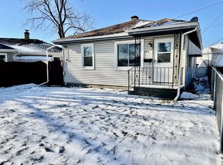 1911 Gillen St, Racine, WI 53403