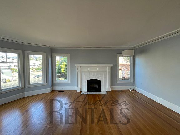 5th image of 1014 Rose Ave