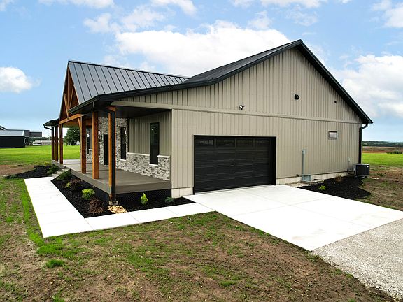 3rd image of 814 E 442nd Road