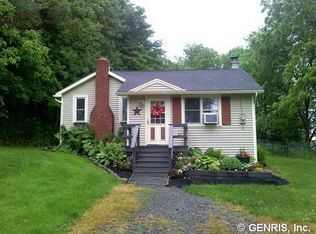 4246 E Williamson Rd, Marion, NY 14505