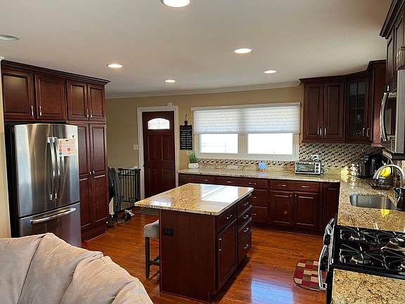 5th image of 8500 W Roseview Dr