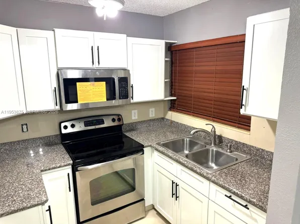 5461 W 24th Ave APT 25, Hialeah, FL 33016