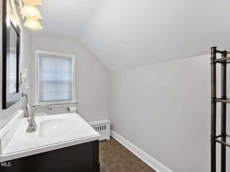 2324 Niskayuna Dr — Photo 14