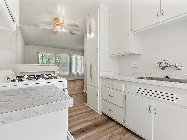 4839 W Slauson Ave — Photo 6