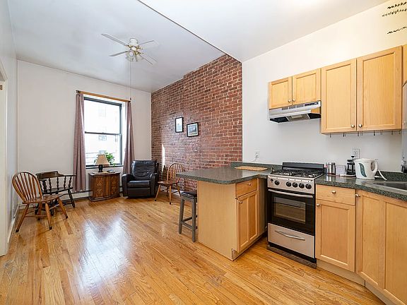 5th image of 226 W 138th St