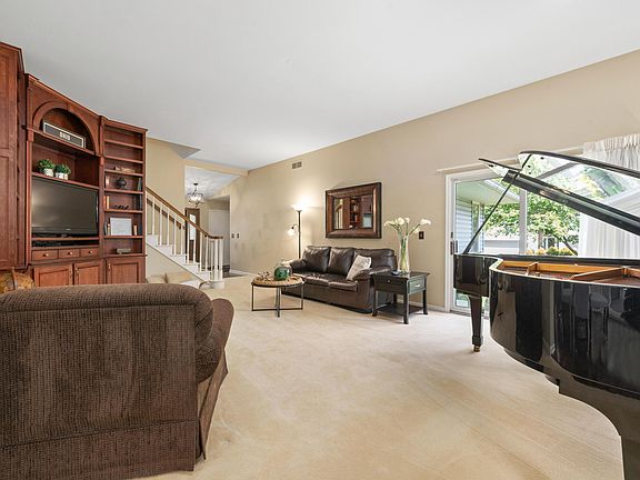 5th image of 1171 Westbrook Ct