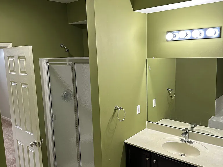 Large standup shower