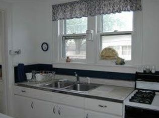 211 Strathmoor Ave, Mishawaka, IN 46544