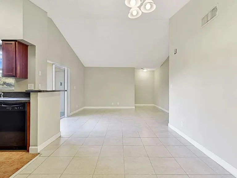 7670 Westwood Dr #720 — Photo 13