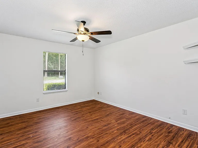 421 Tampico Way — Photo 9