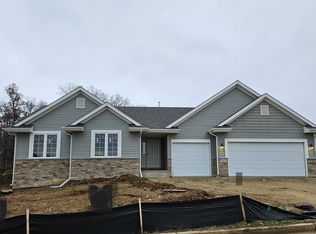 407 Sambor Trl, Belvidere, IL 61008