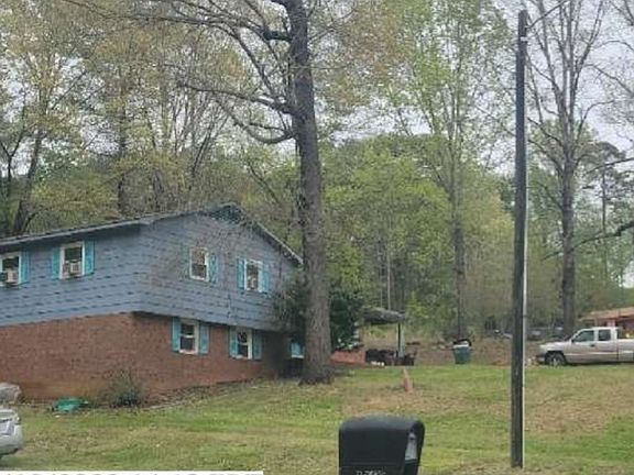 3rd image of 1058 Forest Dr