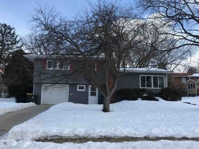 106 N 7th Ave, Iowa City, IA, 52245