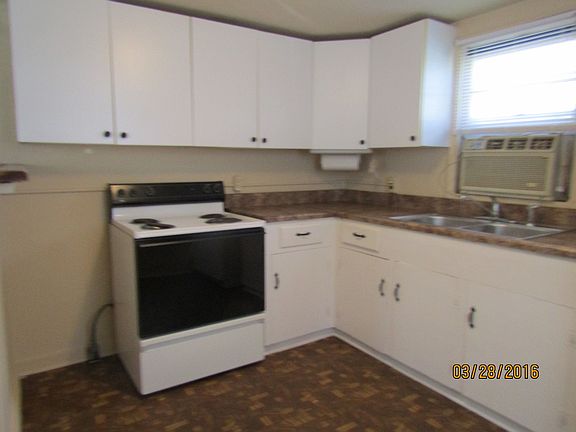 3rd image of 239 Pinecrest Cir