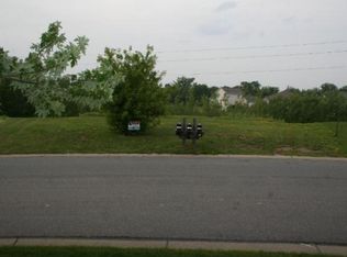 10392 Quail Cir N, Brooklyn Park, MN 55443