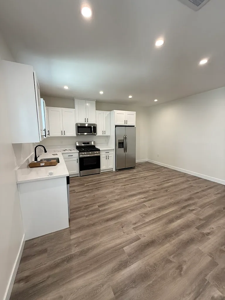 1 bed, $2,050 — Photo 4