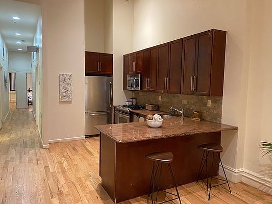 2nd image of 13 E 17th St APT 2