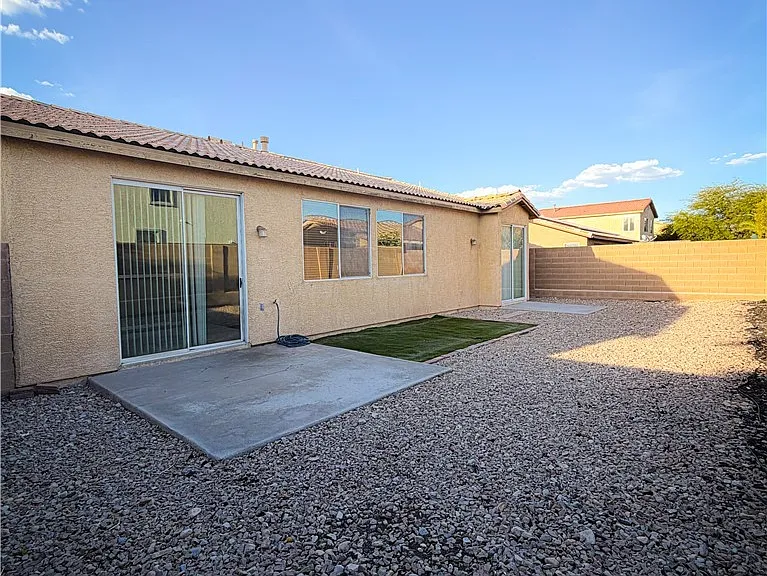 7637 Pioneer Ranch Ave — Photo 12