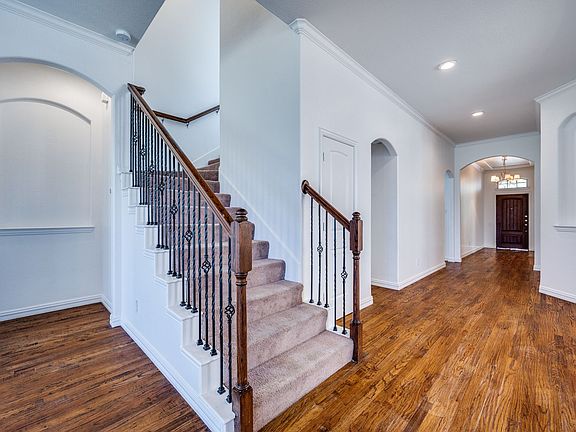 3rd image of 1308 Corona Ct