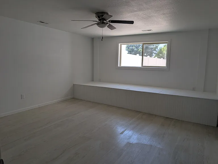 404 State St #D — Photo 10