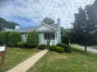 29 Longfellow Dr, Erie, PA 16509
