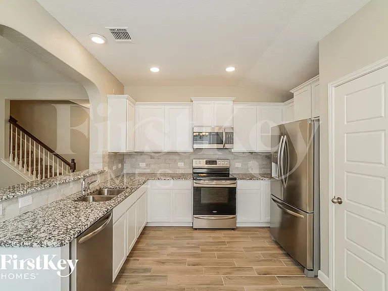 2267 Hawk Dr — Photo 8