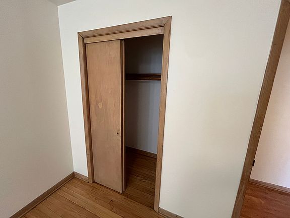 4th image of 6230 S Packard Ave #10
