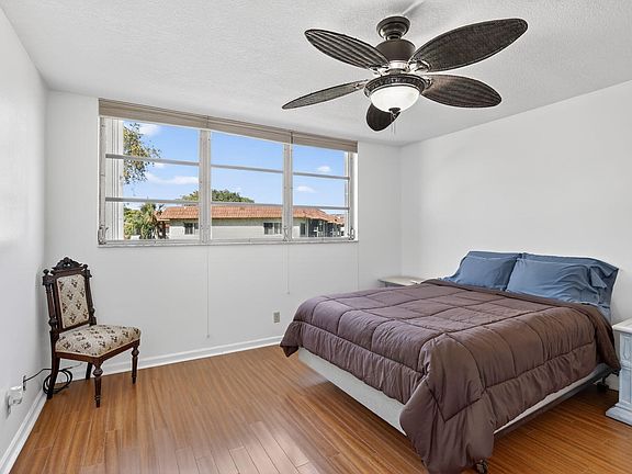 5th image of 8921 S Hollybrook Boulevard #209