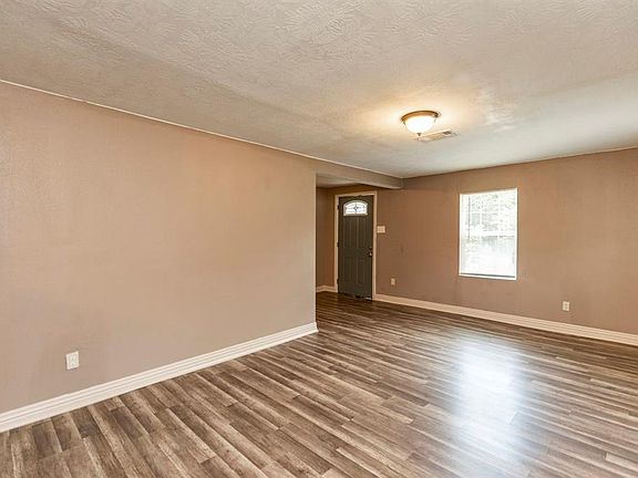 2nd image of 410 Martin Luther King St
