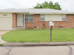 2703 NW 49th St, Lawton, OK 73505