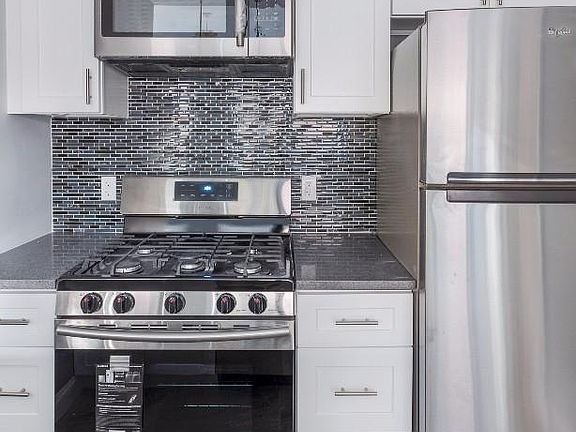 4th image of 2020 Madison Ave APT 2