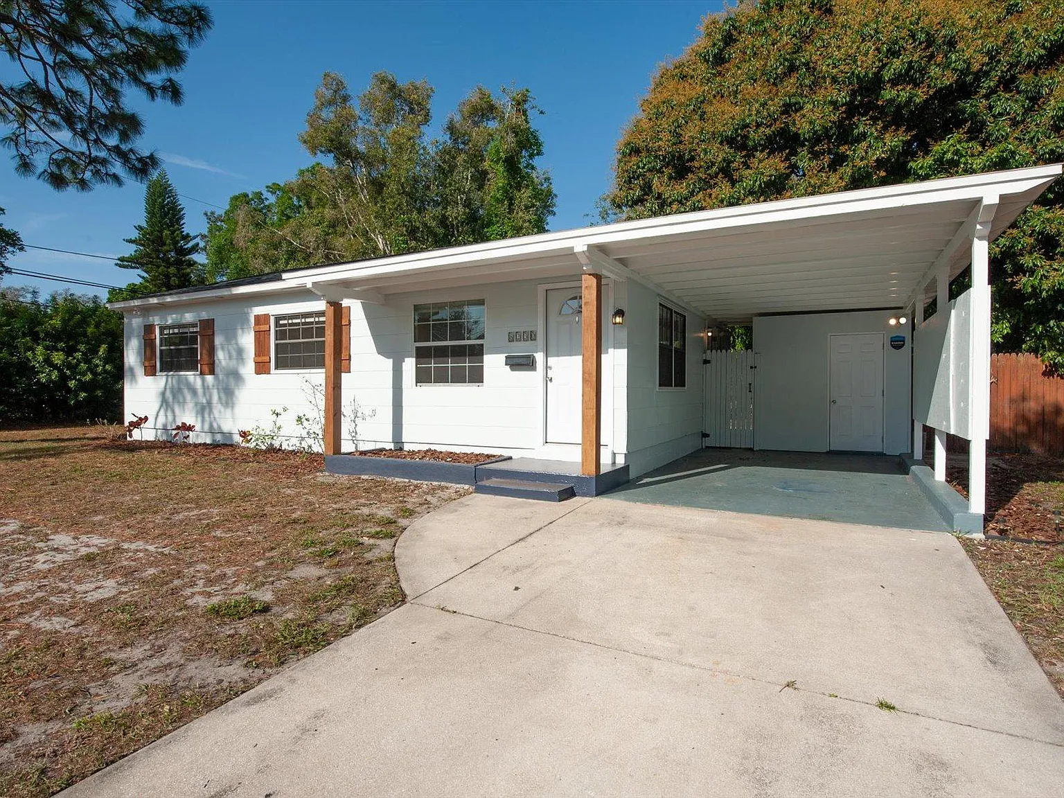 3 bed, 864 sqft, $2,250 — Photo 2