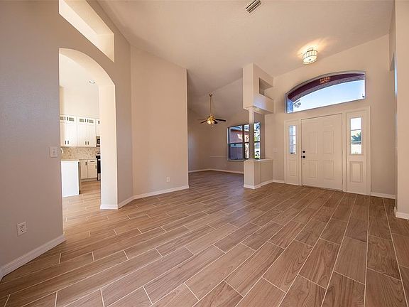 3rd image of 1549 Warrington Ct