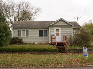 1102 15th St, Eldora, IA 50627