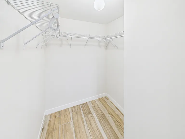 2236 S Wood St #G — Photo 24