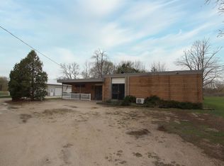 N9098 Lakeshore Dr, Van Dyne, WI 54979