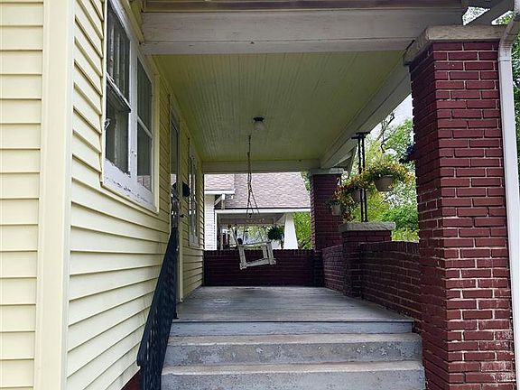 3rd image of 1924 N Ash St