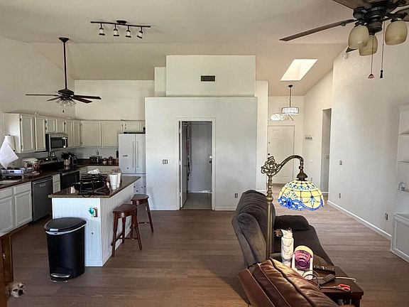 4th image of 8631 W FULLAM Street