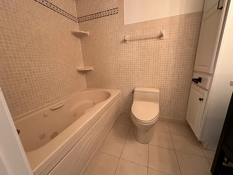 2052 Royal Fern Ct #2B — Photo 17