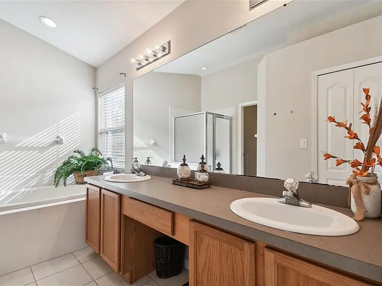 7655 Citrus Blossom Dr — Photo 32