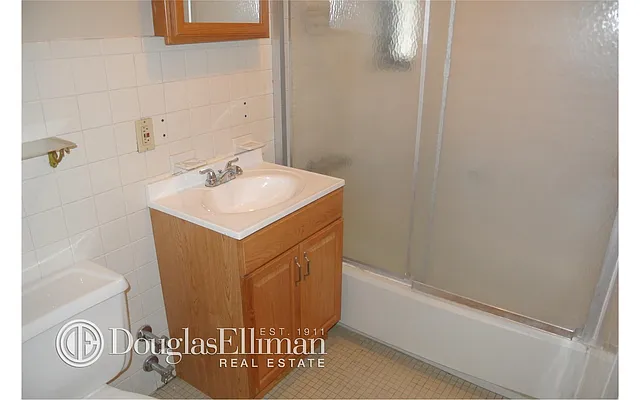 Rented by Douglas Elliman | media 20