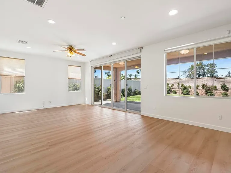 6820 Lopez Canyon Way — Photo 9