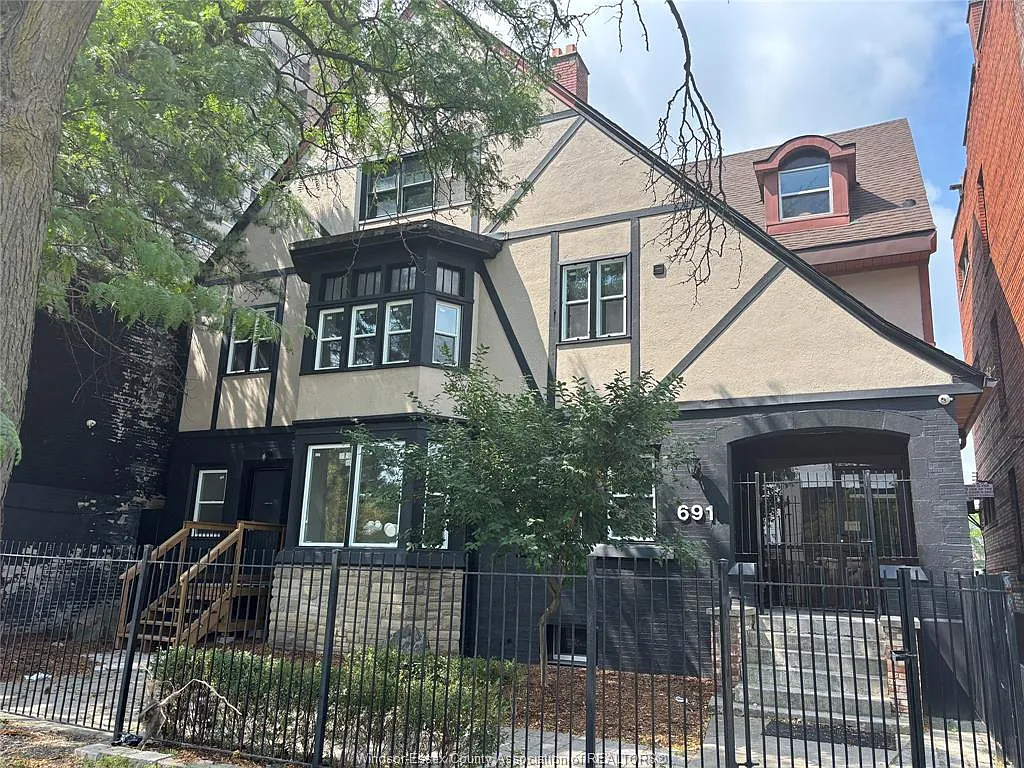 1 bed, $1,334 — Photo 1