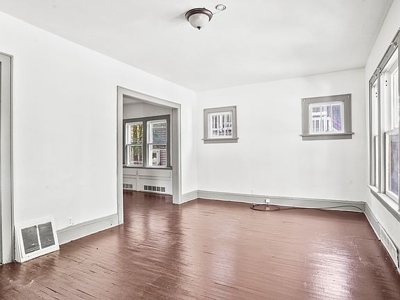 2nd image of 1260 Newton St